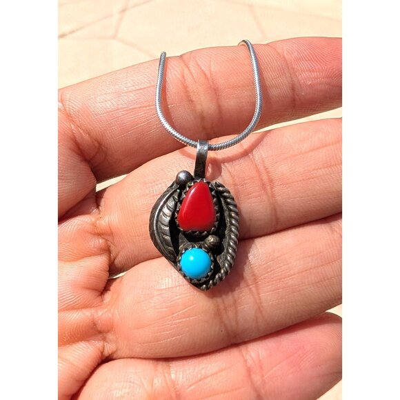 Navajo Sterling Silver Turquoise & Coral Native American Pendant 5.9g Signed PM - Picture 3 of 8